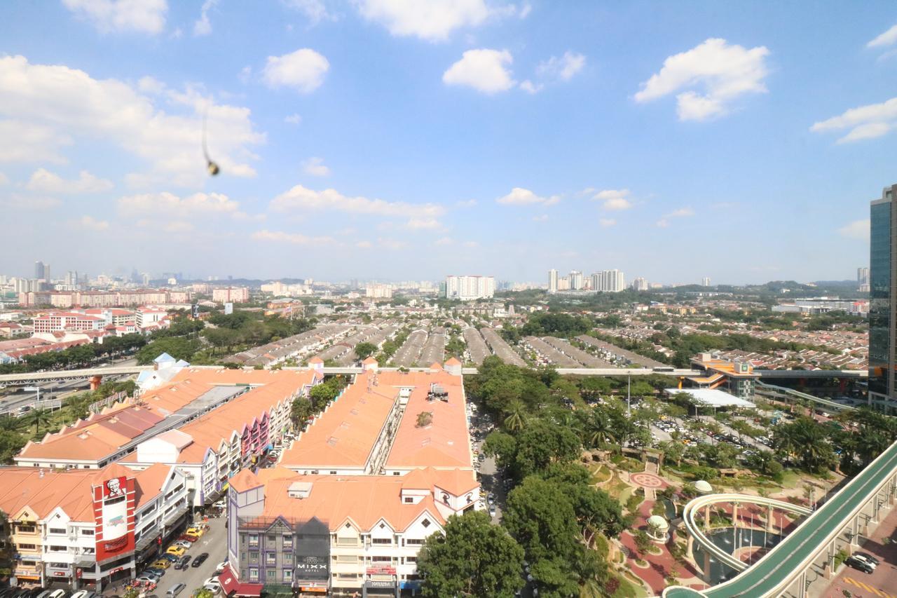 Millennium At Pyramid Tower Apartment *